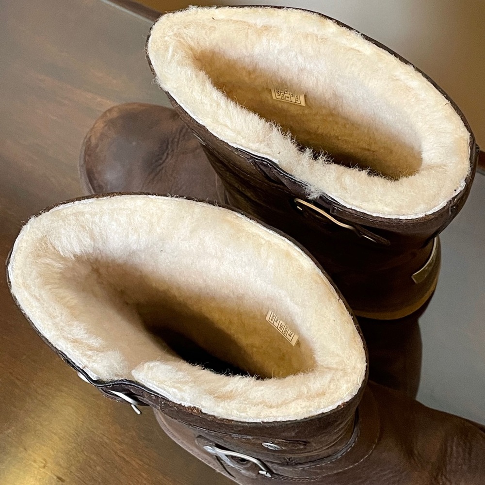 Ugg Boots - image 5